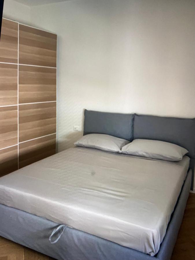 Milano: Incantevole Appartamento In Pieno Centro - Fancy Yellow Apartments ภายนอก รูปภาพ