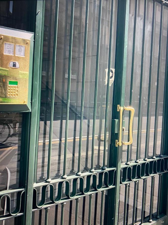Milano: Incantevole Appartamento In Pieno Centro - Fancy Yellow Apartments ภายนอก รูปภาพ