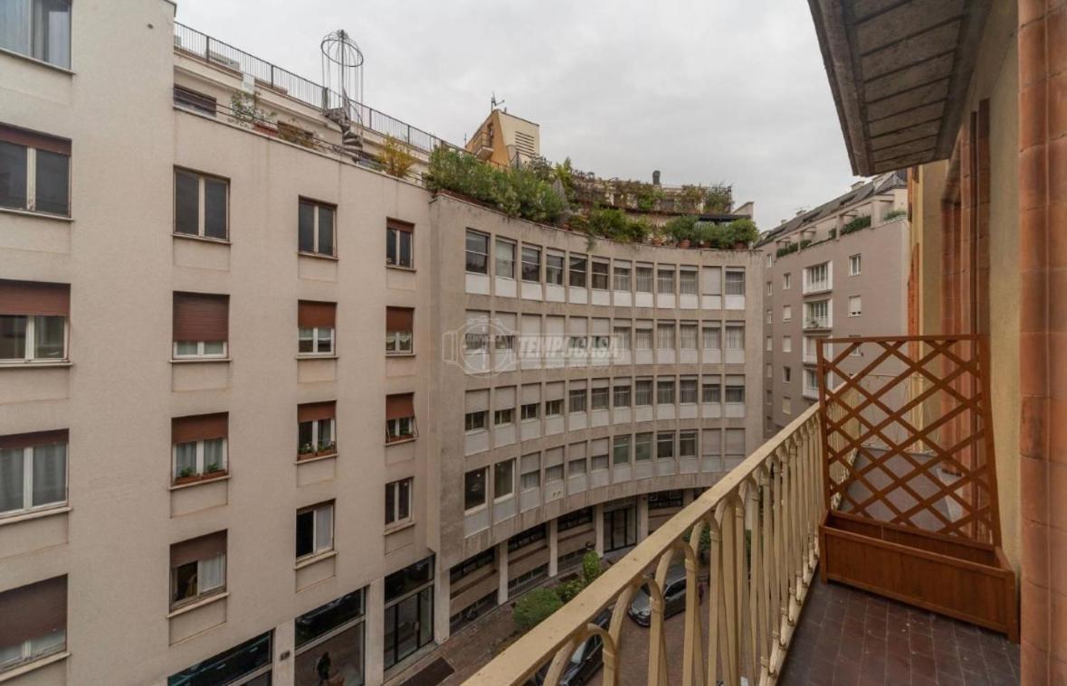 Milano: Incantevole Appartamento In Pieno Centro - Fancy Yellow Apartments ภายนอก รูปภาพ